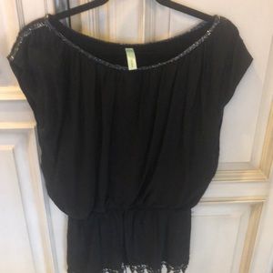 Black top size xs